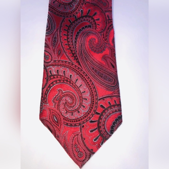 Donald J Trump Signature Collection Tie 100% Silk Red Paisley Design - Picture 1 of 8
